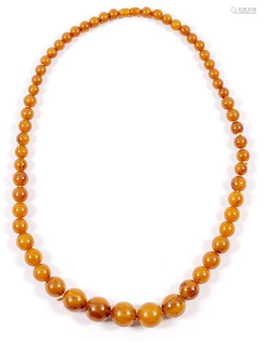 Collier en perles d'ambre rondes. L.totale 66 cm Poids : 90 g. - - Vintage – Mode [...]