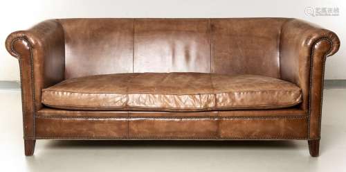 Ralph Lauren, canapé pour 3 personnes en cuir de couleur Havane, pièce [...]