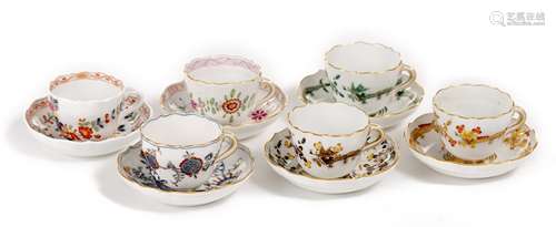 Meissen, service à café composé de six tasses et six sous-tasses à motifs [...]