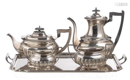 Service à thé et café en argent sterling anglais .925 par Walker&Hall Sheffield [...]