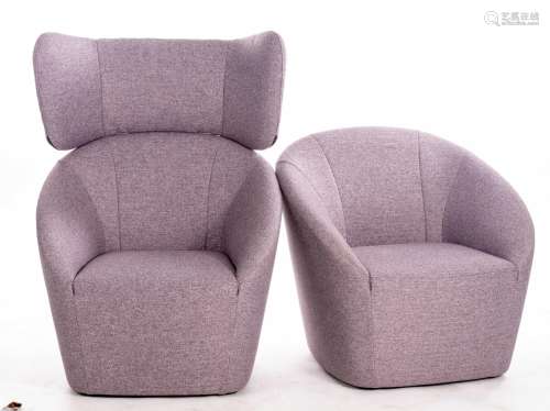 2 fauteuils Freistil 178 recouverts d'un tissu pastel-violet 2044 dont l'un avec [...]
