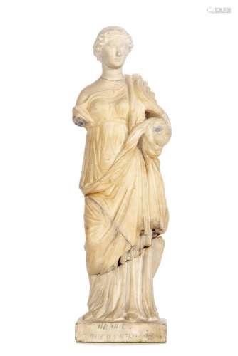 Sculpture en marbre blanc, probablement romaine, d'une femme identifiée comme Uranie [...]