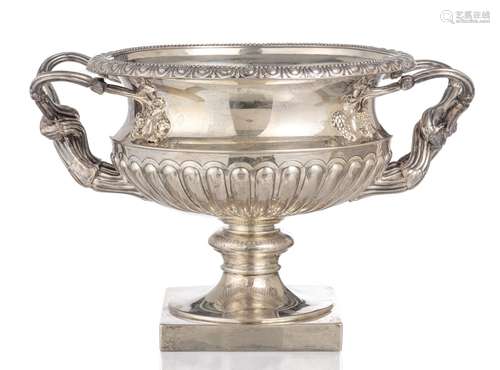 Coupe sur pied en argent sterling .925 de Sheffield de 1919, à panse à motif de [...]