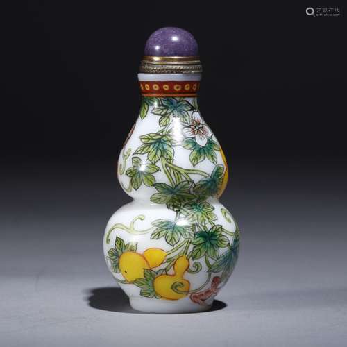 A FAMILLE ROSE SNUFF BOTTLE, QIANLONG MARK