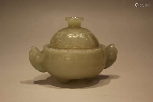 A JADE CARVED CENSER AND COVER