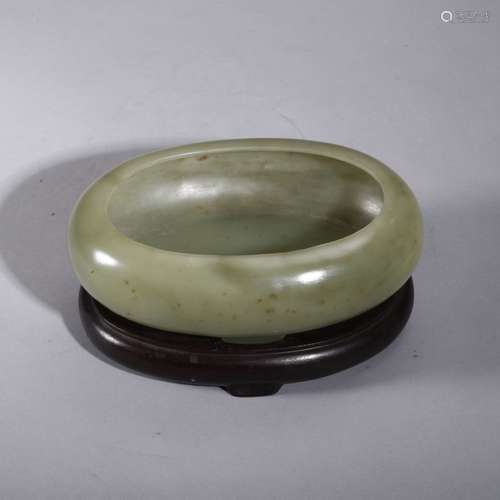 A JADE DISH