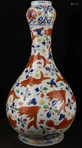 A FAMILLE-VERTE GARLIC HEAD VASE, JIAJING MARK