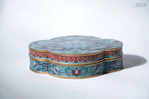 A CLOISONNE ENAMEL 'DRAGON' BOX, QIANLONG MARK