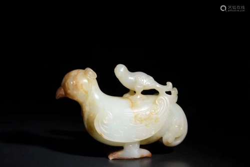 A JADE CARVED ORNAMENT OF  BIRDS