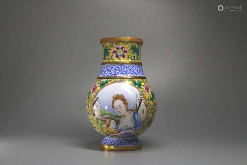 A CLOISONNE ENAMEL AND FAMILLE ROSE VASE