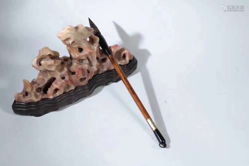 A SHOUSHAN STONE BRUSH HOLDER