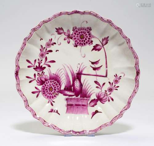 ROUND PORCELAIN WITH 