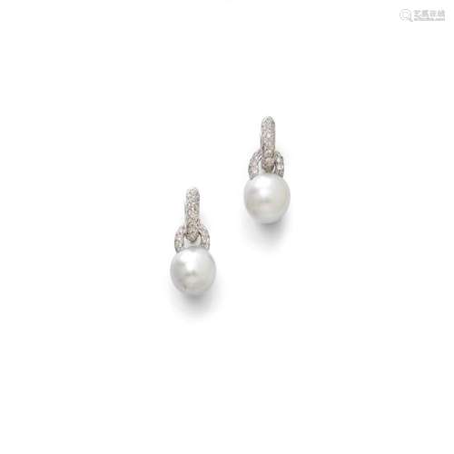 PEARL AND DIAMOND EARRINGS.