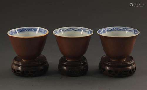 GROUP OF COUCE COLOR BLUE AND WHITE PORCELAIN CUP