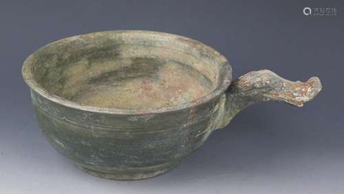 A OLD GREEN COLOR PORCELAIN BOWL