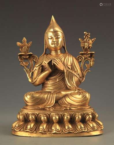 A FINE BRONZE TIBETAN TSONGKHAPA FIGURE