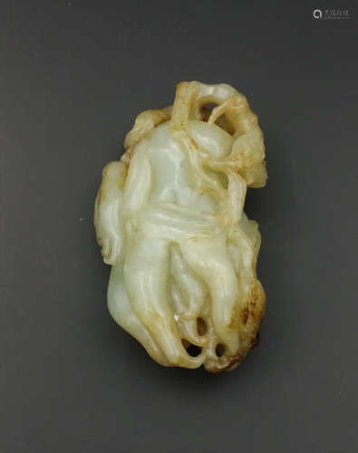 CHINESE CELADON JADE CARVED FINGER CITRON