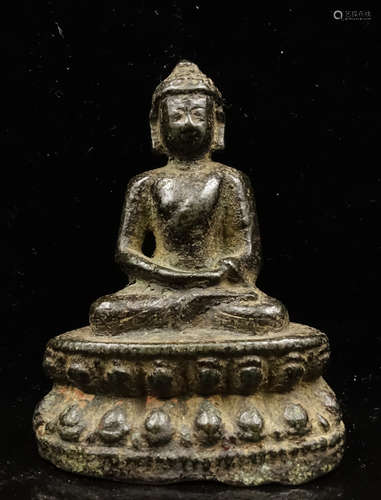 CHINESE BRONZE FIGURE OF BUDDHA