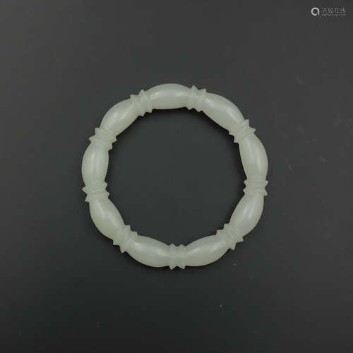 CHINESE WHITE JADE BANGLE