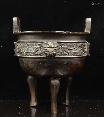 CHINESE BRONZE TRIPOD CENSER