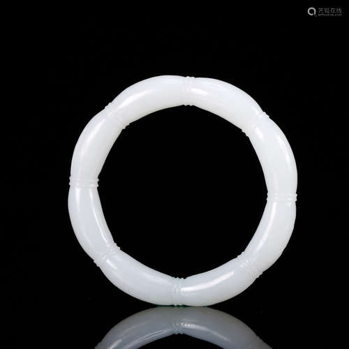 WHITE JADE BANGLE