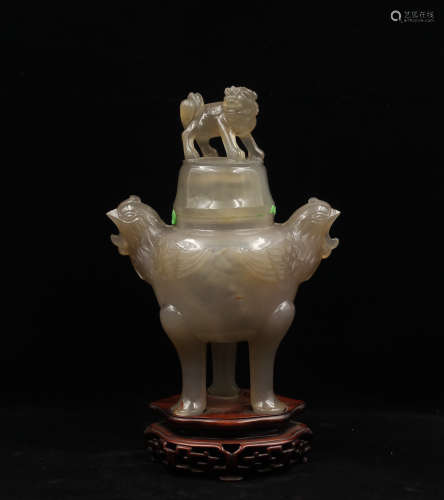 CHINESE AGATE CARVED COVER CENSER