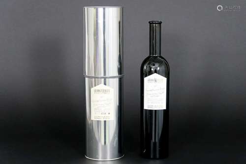 Collectors' items : een fles witte Georg Messer wijn n° 1734 num