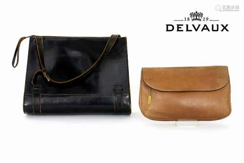 DELVAUX 2 vintage handtassen in leder gemerkt two vintage Delva