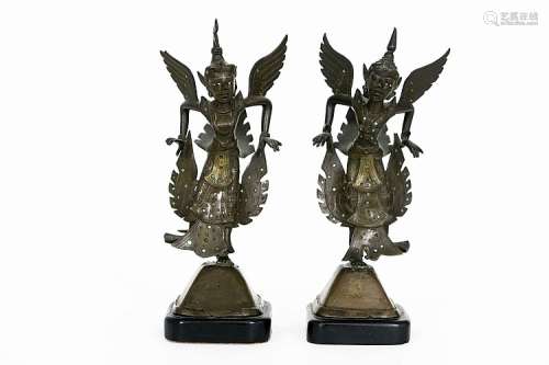 Paar antieke sculpturen in brons ingelegd met stukjes glas : 