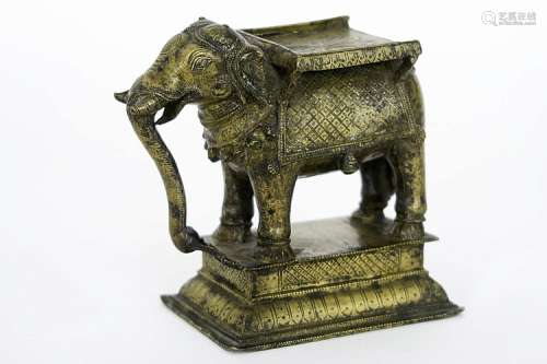 Antieke Indische sculptuur in gedoreerde brons : 