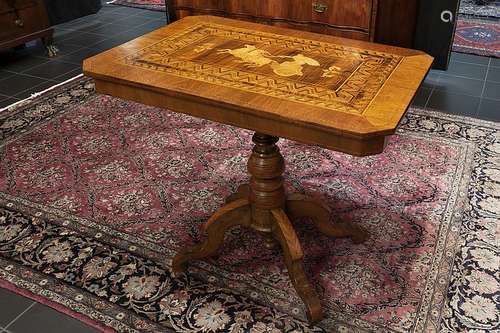 Mooie negentiende eeuwse Biedermeier-tafel met rechthoekig blad in marquete