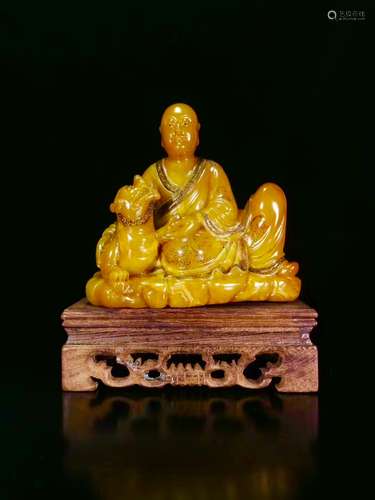 AN ARHAT DESIGN FIELD YELLOW STONE FIGURE