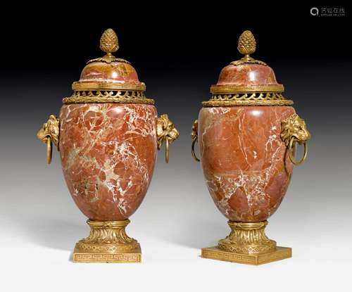 PAIR OF LIDDED VASES 