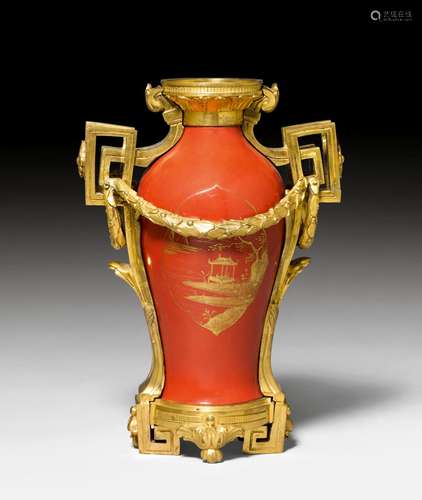 PORCELAIN VASE WITH A BRONZE MOUNT,