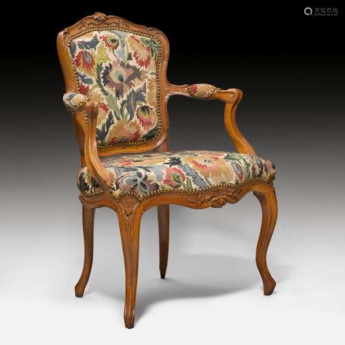 PAIR OF TAPESTRY FAUTEUILS 