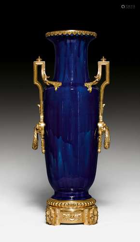 LARGE PORCELAIN VASE WITH BRONZE MOUNT,