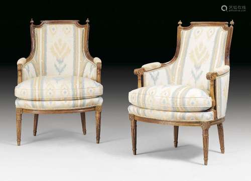 PAIR OF BERGERES,