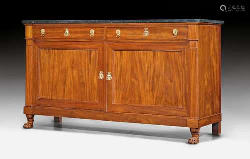 SIDEBOARD 