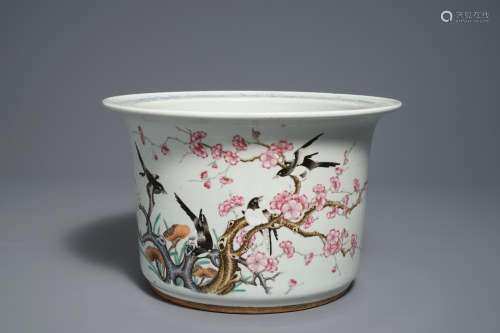 A Chinese famille rose 'prunus and magpie' jardinière, 19/20th C.