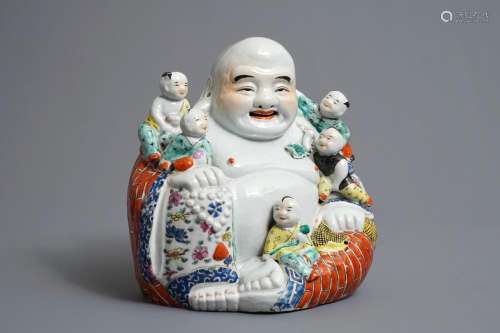 A Chinese famille rose figure of Buddha, 19/20th C.