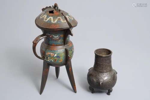 A Chinese bronze tripod vase and a cloisonné ritual wine cup, jue, 18/19th C.