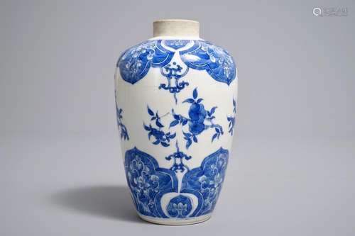 A Chinese blue and white vase with floral design, 18/19th C.