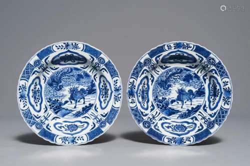 A pair of Chinese blue and white deep plates with qilins and phoenixes, 18/19th C.