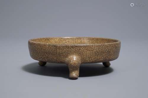 A Chinese ge-type crackle glazed tripod censer, Song or later