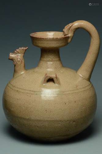 A JIN SIX DYNASTIES CHICKEN HEAD EWER