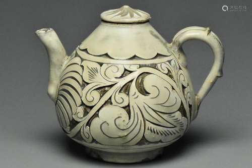 A SONG DYNASTY CIZHOU SGRAFFIATO TEAPOT AND COVER