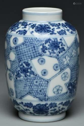 A QING DYNASTY BLUE AND WHITE VASE JIAQING MARK