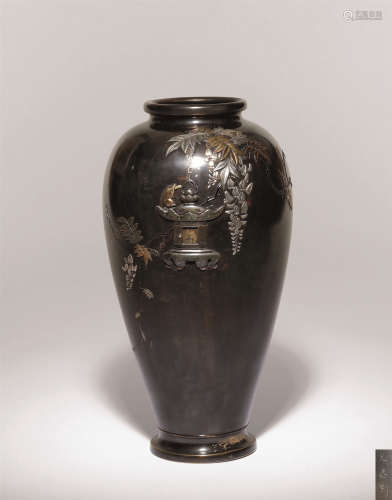 明治时期 铜金银象嵌紫藤灯笼纹花瓶