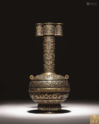 清雍正 铜鎏金螭龙纹投壶