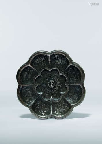 唐-宋 八宝纹珍珠地花形银供盘